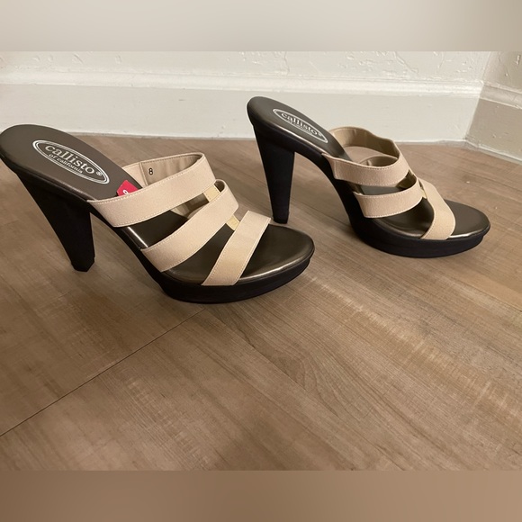 Brand new / never worn - Callisto of California ladies heels - crème color - 4” - Picture 3 of 5